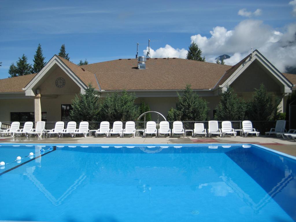 Radium Valley Vacation Resort 인버미어 외부 사진