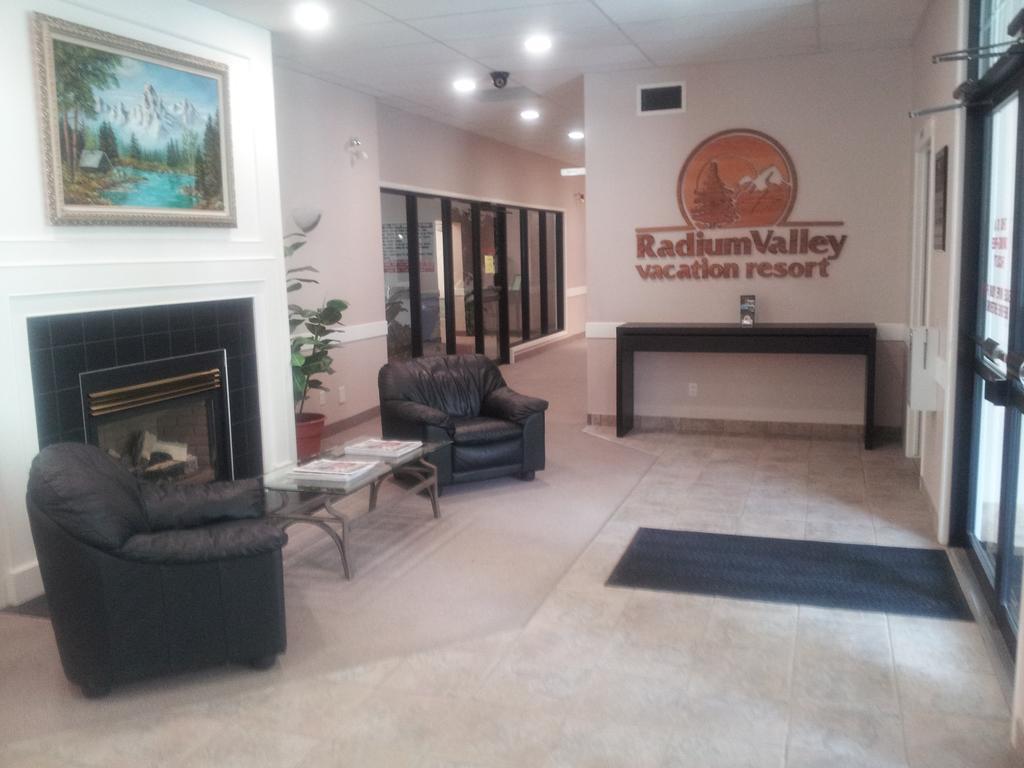 Radium Valley Vacation Resort 인버미어 외부 사진